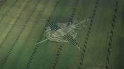 Patiesība par apļiem labības laukos / The Truth Behind Crop Circles